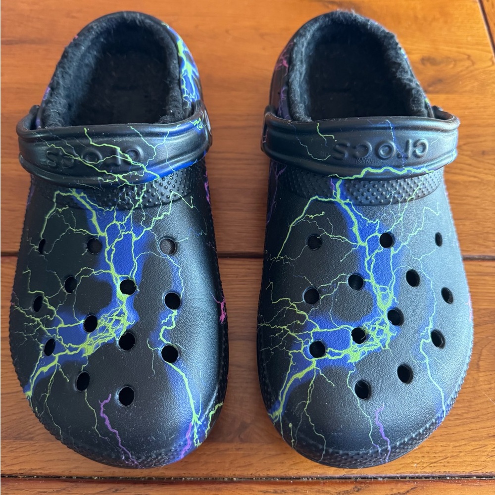 Crocs Lightning Clogs - Lined.